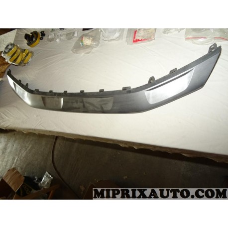 Bavette de parechocs avant (plusieurs rayures suite transport) Volkswagen Audi Skoda Seat original OEM 5NA805532 