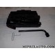 Bac outil avec cric levage clé demonte boulon roue epingle Renault Dacia original OEM 7700845681