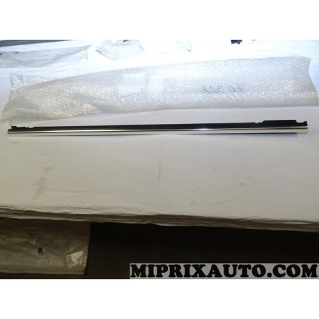 Baguette moulure chrome porte arriere gauche Ford original OEM 8V41-S25605-BE 1590647 pour ford kuga de 2008 à 2012 