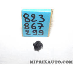 Taquet agrafe fixation panneau de porte Volkswagen Audi Skoda Seat original OEM 823867299 