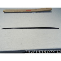 Baguette revetement hayon de coffre Toyota Lexus original OEM PW405-02000-CA PW40502000CA pour toyota auris de 2012 à 2015 