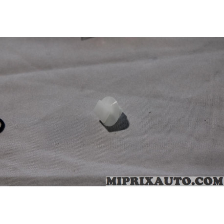 Agrafe attache clip fixation Ford original OEM 1450985 