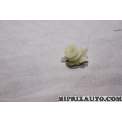 Agrafe attache clip fixation phare Ford 1149860 
