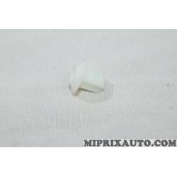 Agrafe attache prisonnier fixation Ford original OEM 1060318 