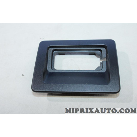 Revetement cache plastique Ford original OEM 1922363 E8BB-442AB4-AC 