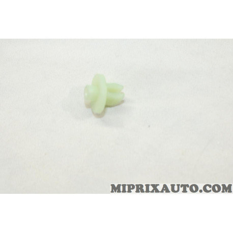Ecrou prisonnier de fixation Volvo original OEM 30683311 