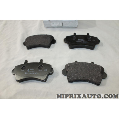 Jeu 4 plaquettes de frein avant Nissan Infiniti original OEM 4106000QAD 41060-00QAD 