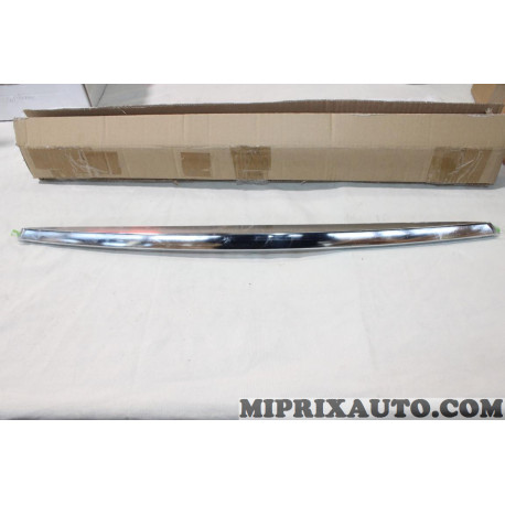 Baguette moulure chrome hayon de coffre Nissan Infiniti original OEM 848604GA0A 84860-4GA0A 
