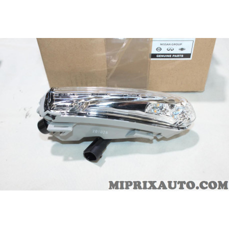 Feu clignotant repetiteur Nissan Infiniti original OEM 26165LC40A 26165-LC40A pour nissan NT500 