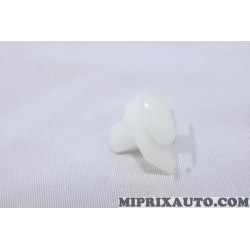 Agrafe attache clip de fixation baie de parebrise Nissan Infiniti original OEM 66820AR010 66820-AR010 