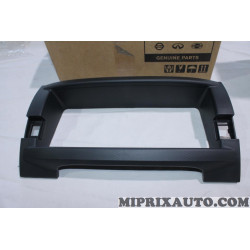 Contour revetement Nissan Infiniti original OEM 68240MB400 68240-MB400 