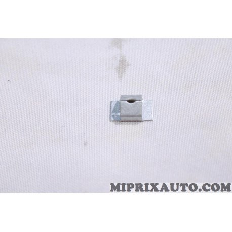 Ecrou agrafe attache fixation revetement Volkswagen Audi Skoda Seat original OEM N90093502 