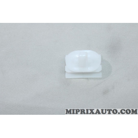 Agrafe attache clip de fixation Renault Dacia original OEM 7703077448 