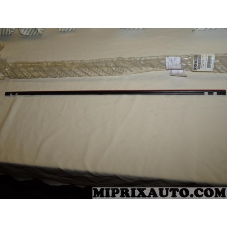 Baguette montant parebrise pare-brise Fiat Alfa Romeo Lancia original OEM 51732930