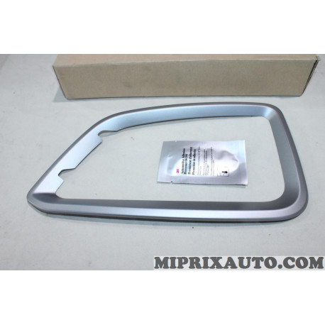 Cadre contour de feu arriere droit Hyundai Kia original OEM J9H31AB020E J9H31-AB020-E pour hyundai kona 