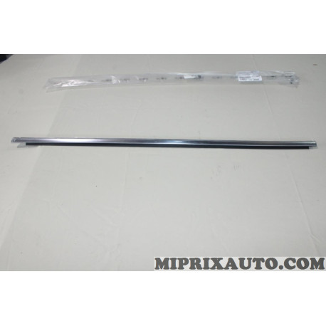 Joint leche vitre de porte arriere gauche chrome Renault Dacia original OEM 828219586R pour renault megane 4 IV 