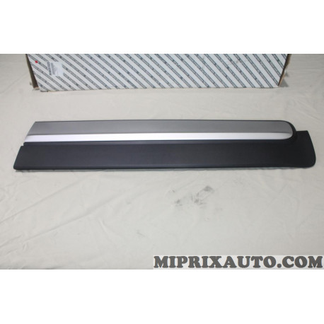 Baguette moulure de porte gauche Fiat Lancia Alfa Romeo original OEM 735666708 pour fiat panda 4x4 partir de 2012 