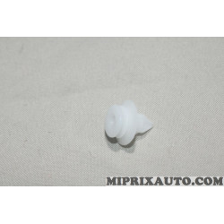 Agrafe attache clip fixation revetement Volvo original OEM 30640607 