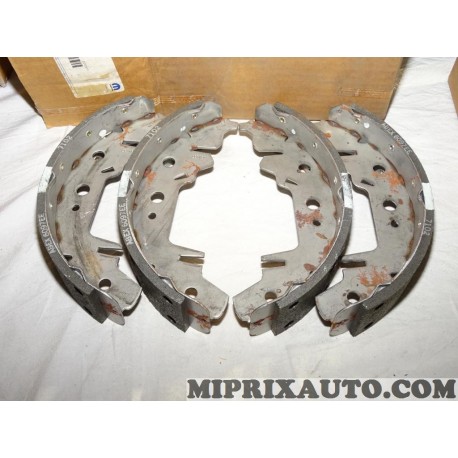Jeu 4 machoires de frein arriere Mopar Jeep Dodge Chrysler original OEM 04883833AA 